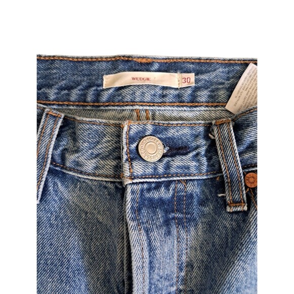 Levi's Women's Size 30 Wedgie Jeans Light Wash Raw Hem High Rise Button Fly - Picture 7 of 13